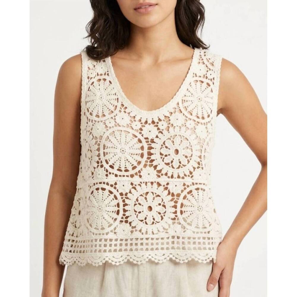 NEW POL floral crochet top in white